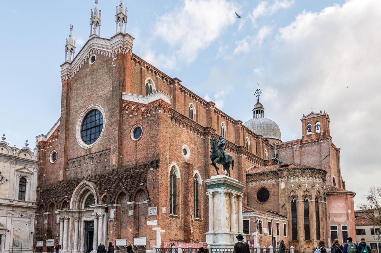 Doge's Pantheon & St.mark School In Hidden Lejlighed *